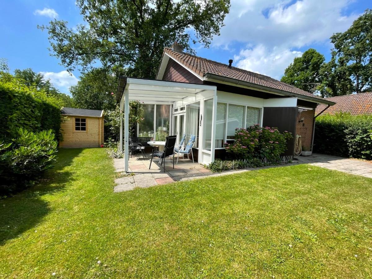 Rustig Gelegen Vakantiebungalow Kortgene Exterior photo